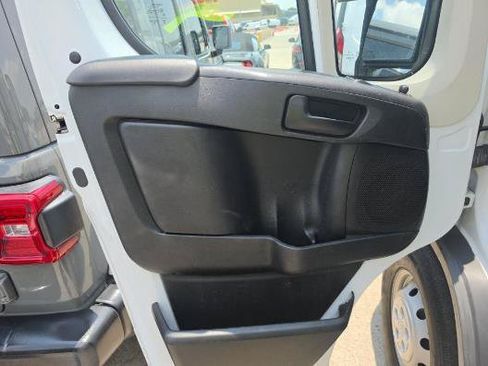 Used 2016 RAM ProMaster 2500 w/ Mopar Trailer Tow Group FWD image 12