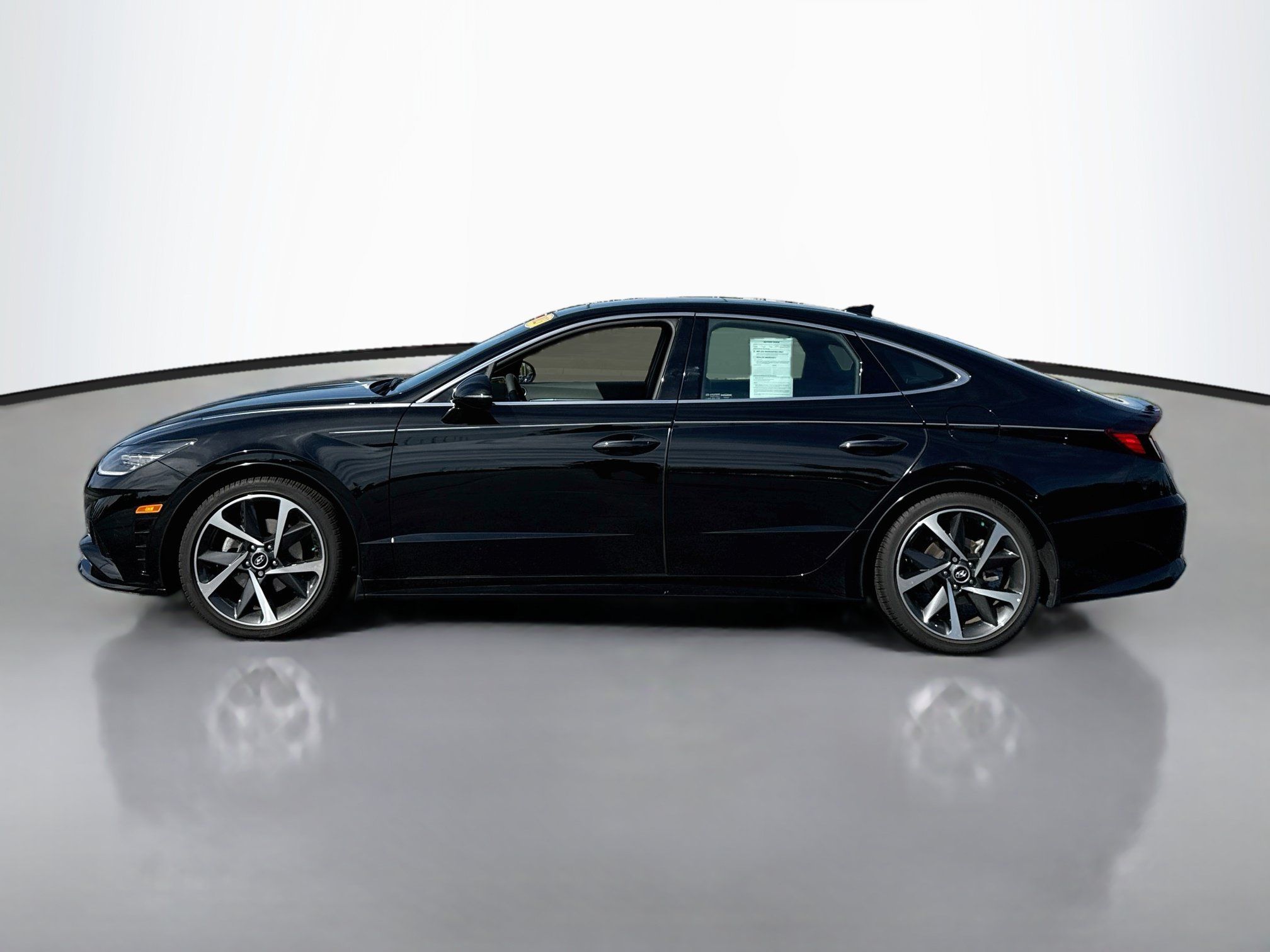 Used 2023 Hyundai Sonata SEL Plus FWD image 4