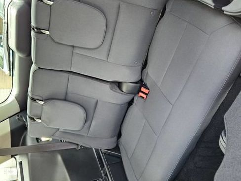 Used 2025 Ford Explorer Active RWD image 21