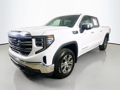 Used 2025 GMC Sierra 1500 SLT AWD/4WD image 3