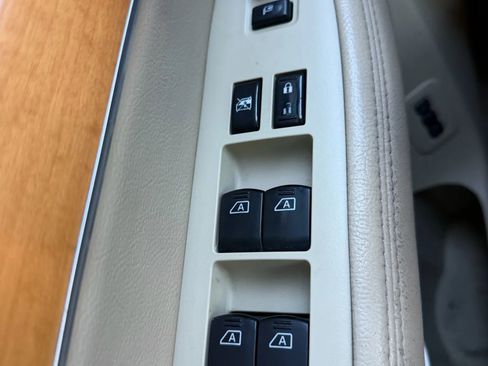 Used 2010 INFINITI QX56 4WD w/ Technology Pkg image 22