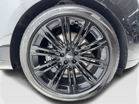 Used 2024 Land Rover Range Rover SE image 45