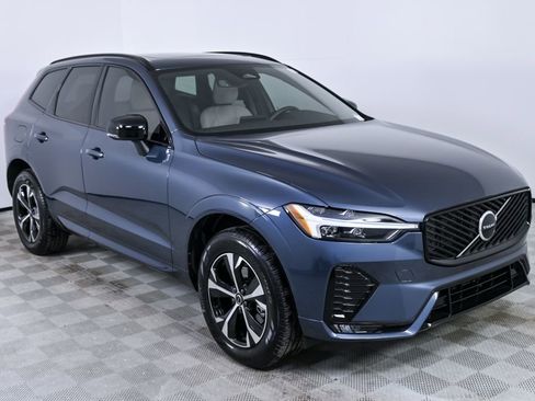 Certified 2026 Volvo XC60 B5 Core image 26