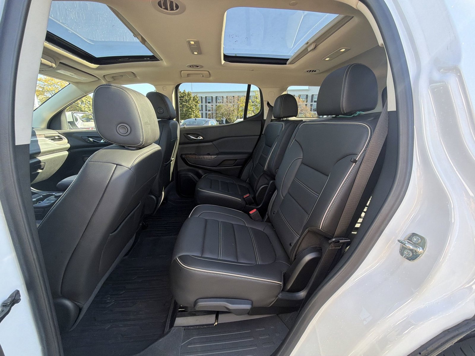 Used 2023 GMC Acadia Denali w/ Denali Ultimate Package AWD/4WD image 25