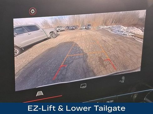 Used 2023 GMC Canyon Elevation image 21