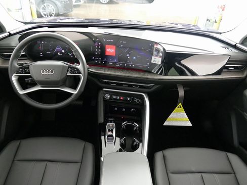 New 2025 Audi Q5 Premium image 23