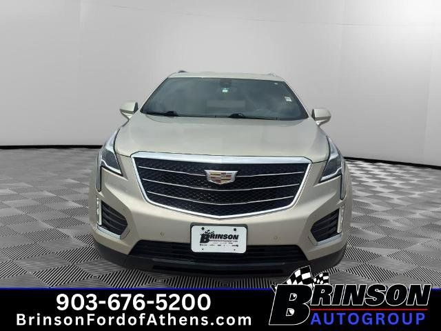 Used 2017 Cadillac XT5 Luxury w/ Driver Awareness Package FWD image 2