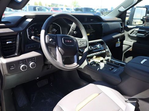 New 2026 GMC Sierra 3500 AT4 w/ AT4 Premium Plus Package AWD/4WD image 13