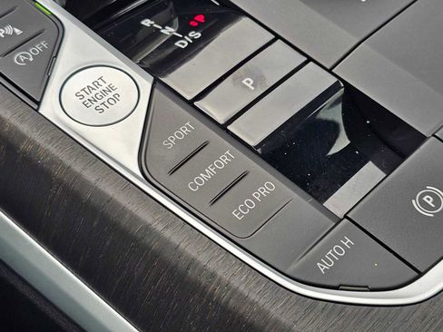 Used 2024 BMW 330i xDrive 330i xDrive w/ Convenience Package image 34