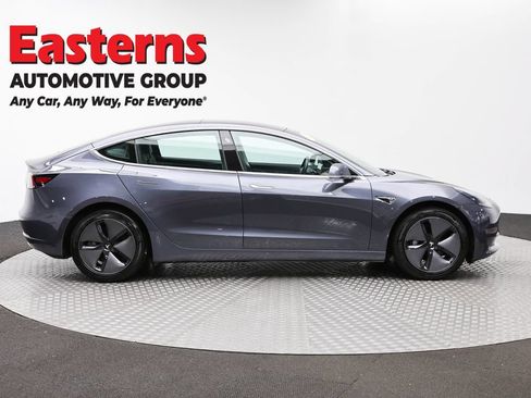 Used 2019 Tesla Model 3 Standard Range RWD image 4