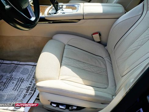 Used 2016 BMW 750i xDrive AWD/4WD image 17