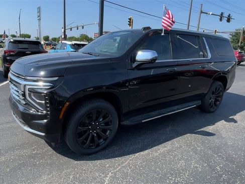 New 2025 Chevrolet Suburban Premier image 6