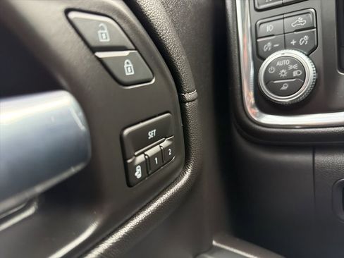 Used 2020 GMC Sierra 1500 SLT w/ SLT Premium Plus Package image 16