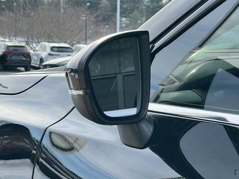 Used 2022 Nissan Pathfinder SL image 11