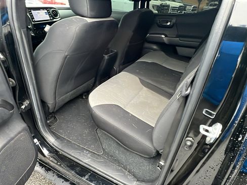Used 2022 Toyota Tacoma TRD Sport image 23
