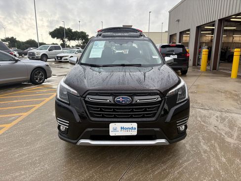 Used 2023 Subaru Forester Touring AWD/4WD image 3