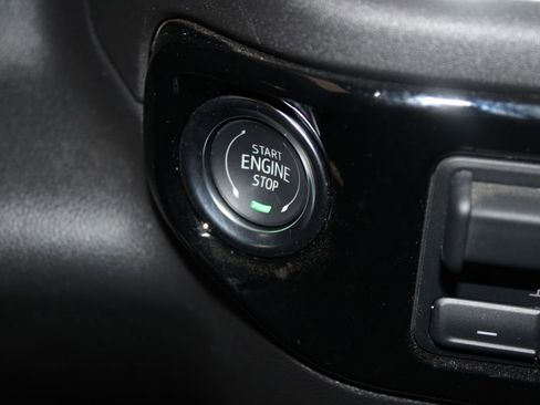 Used 2025 GMC Sierra 1500 SLT image 45