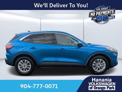 Used 2020 Ford Escape SE FWD image 2