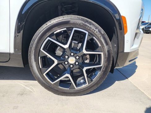 New 2026 Chevrolet Traverse High Country w/ LPO, Floor Liner Package image 17