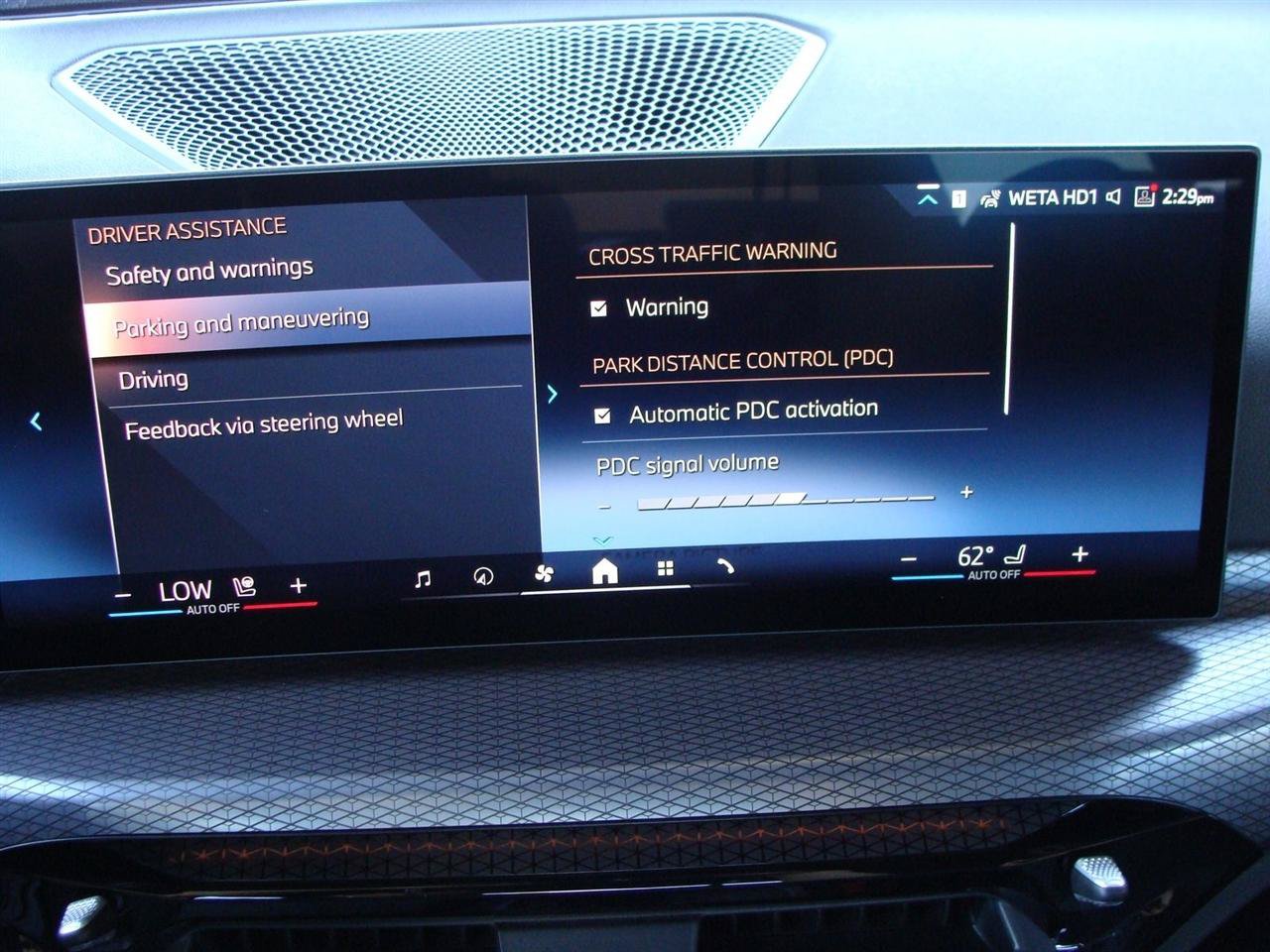 Used 2025 BMW 330i Sedan w/ M Sport Package RWD image 15