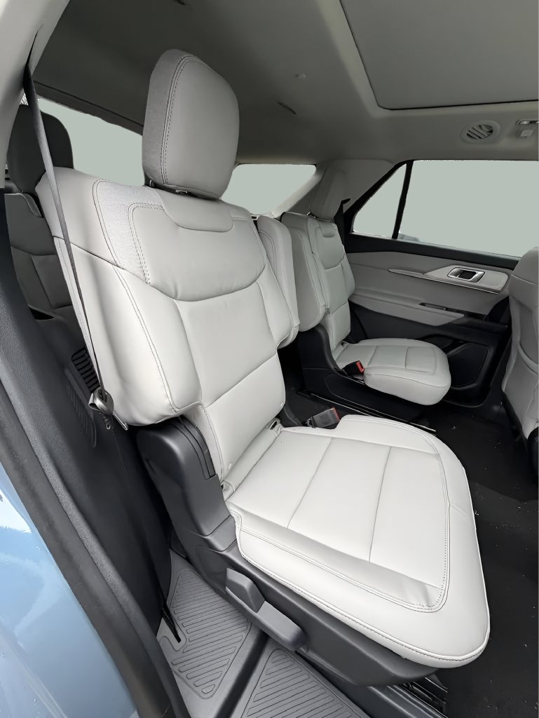 New 2026 Ford Explorer Active w/ Active Comfort Package AWD/4WD image 14