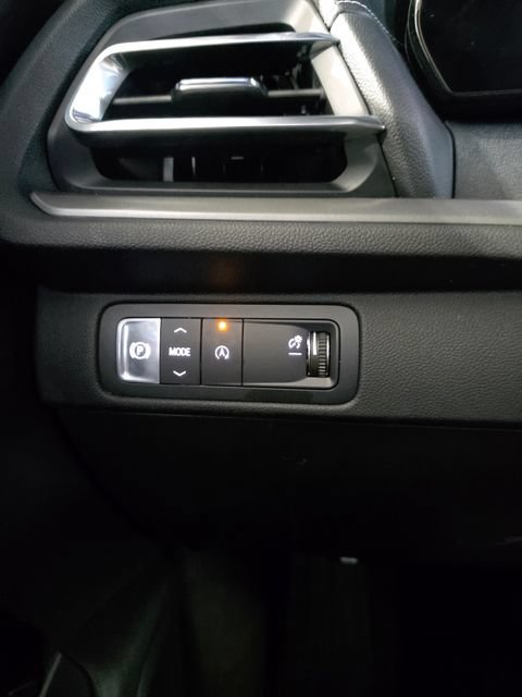 Used 2026 Chevrolet Traverse LT FWD image 38