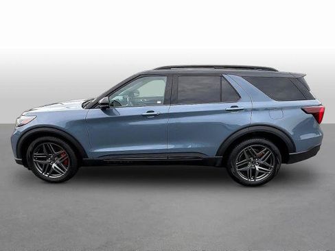 Certified 2025 Ford Explorer ST AWD/4WD image 4