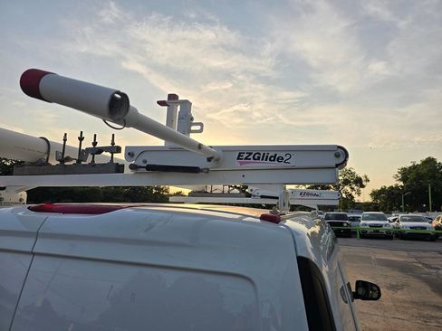 Used 2017 Ford Transit Connect XL image 12