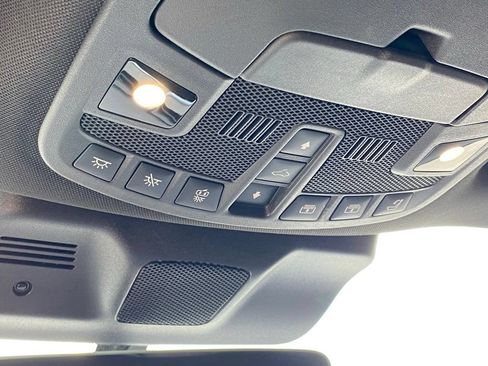 Used 2024 Lincoln Navigator Reserve AWD/4WD image 19