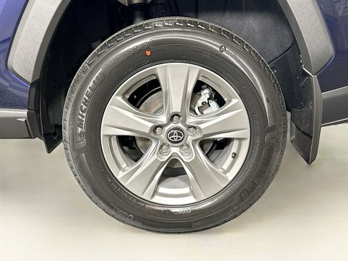 Used 2025 Toyota RAV4 XLE w/ Convenience Package image 11