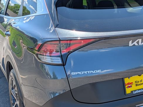 Certified 2023 Kia Sportage EX AWD/4WD image 17