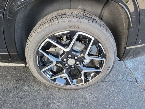 New 2026 Chevrolet Traverse High Country w/ LPO, Floor Liner Package image 22