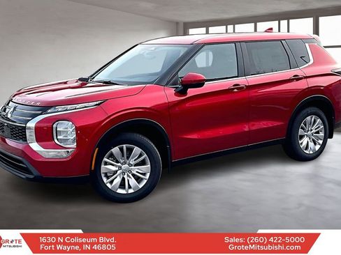 New 2026 Mitsubishi Outlander ES image 1