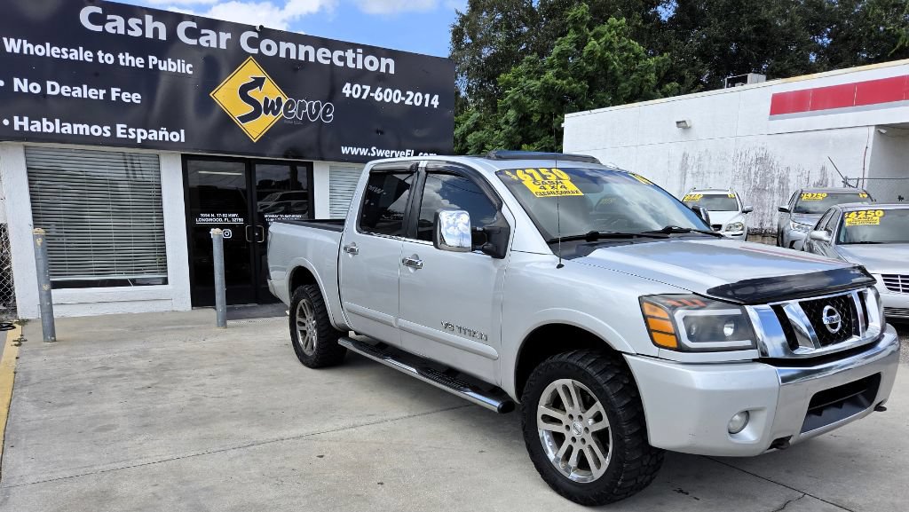Used 2014 Nissan Titan SL AWD/4WD image 4