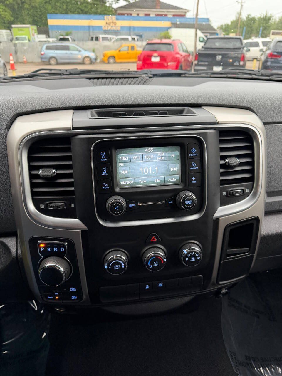 Used 2018 RAM 1500 Classic SLT AWD/4WD image 25