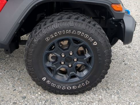 Used 2023 Jeep Wrangler Unlimited w/ Cold Weather Group AWD/4WD image 12