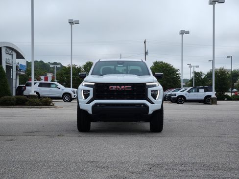 New 2026 GMC Canyon Elevation w/ Convenience Package image 2