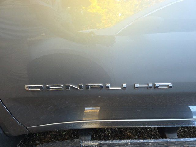 Used 2026 GMC Sierra 2500 Denali w/ Denali Reserve Package AWD/4WD image 4