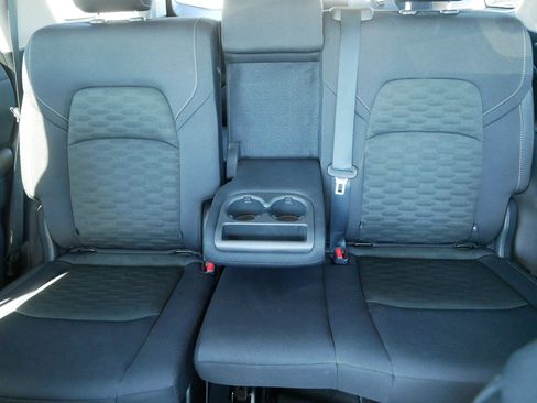 Used 2025 Nissan Pathfinder SV AWD/4WD image 13