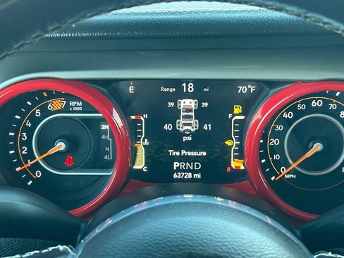 Used 2020 Jeep Wrangler Unlimited Sahara image 23