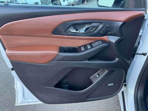 Used 2018 Chevrolet Traverse High Country image 15