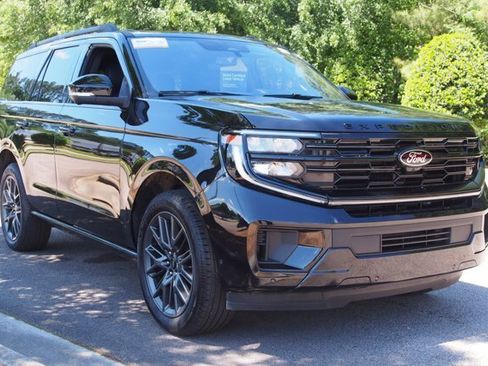 Certified 2025 Ford Expedition Platinum w/ Stealth Performance Package AWD/4WD image 1