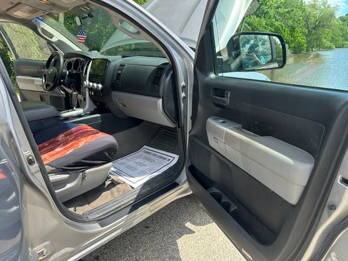 Used 2008 Toyota Tundra SR5 AWD/4WD image 10
