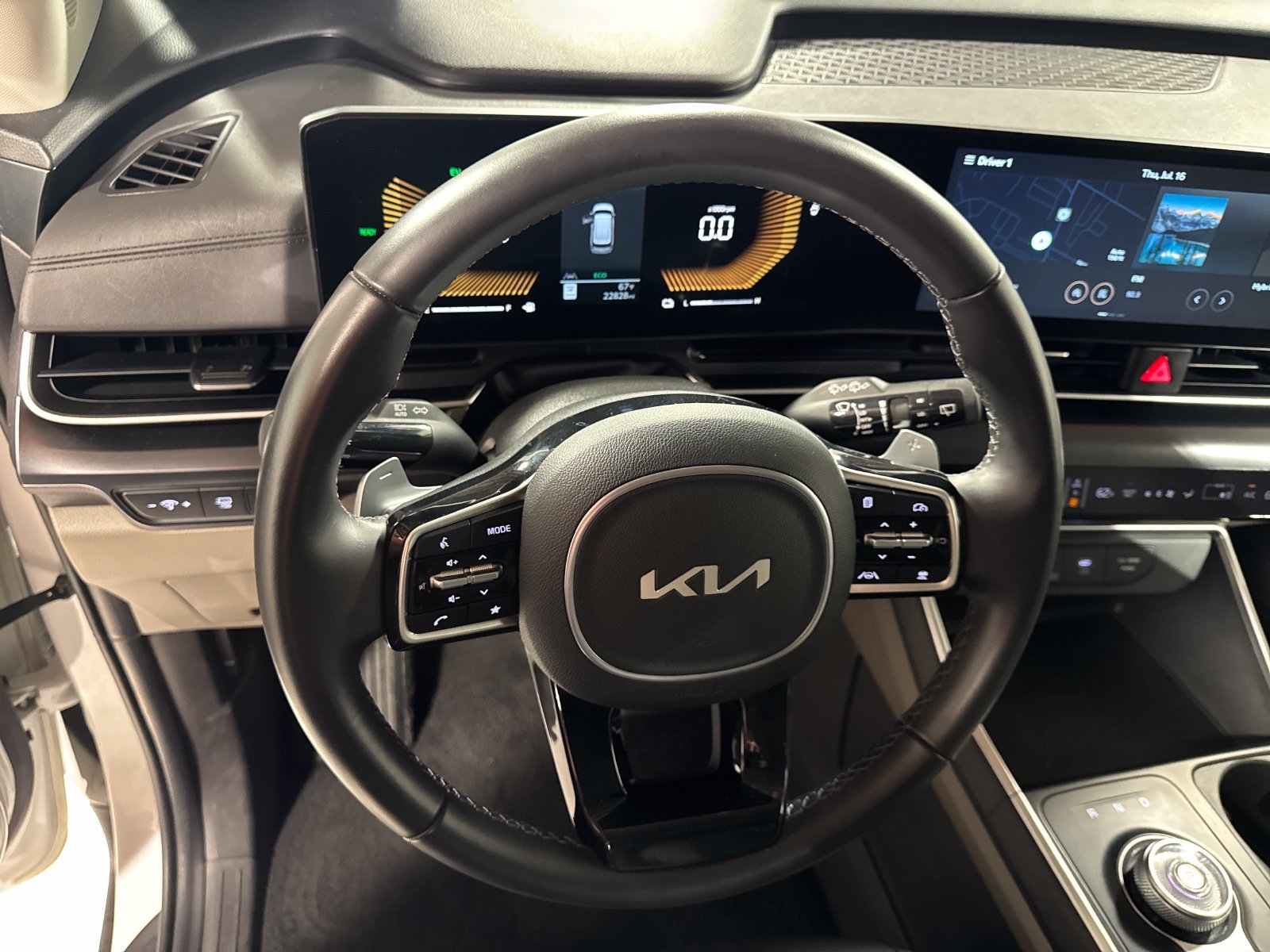 Certified 2026 Kia Carnival LXS FWD image 19