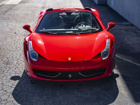 Used 2014 Ferrari 458 Spider image 12