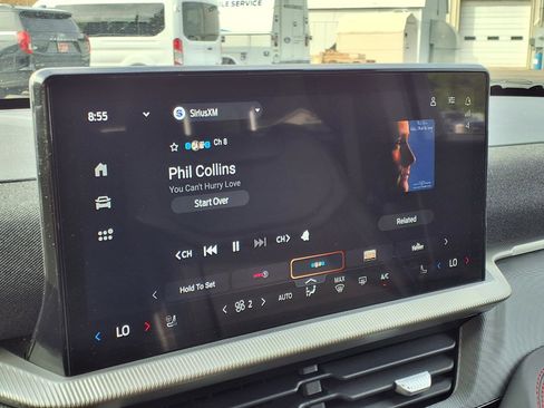 Used 2025 Ford Explorer ST-Line w/ ST-Line Street Pack AWD/4WD image 7