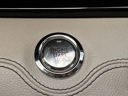 Used 2024 Lincoln Navigator Premiere AWD/4WD image 22