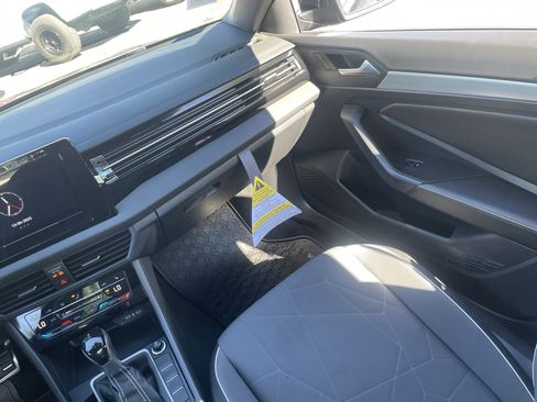 Certified 2025 Volkswagen Jetta Sport image 14