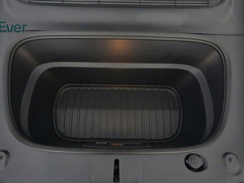 Used 2026 Tesla Model Y 2WD image 25