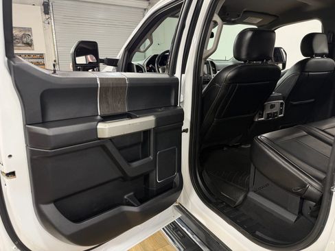 Used 2021 Ford F250 Lariat w/ Lariat Value Package AWD/4WD image 15